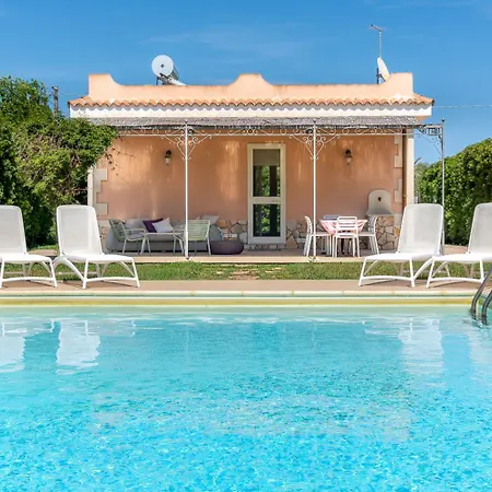 Bouganville Con Piscina By Wonderful Italy