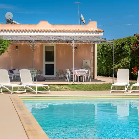 Villa Bouganville Con Piscina By Wonderful Italy *