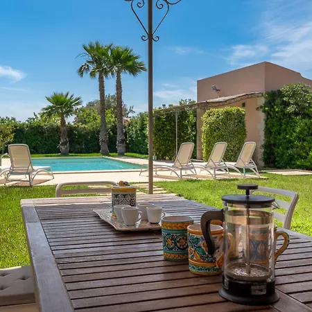 Villa Bouganville Con Piscina By Wonderful Italy *
