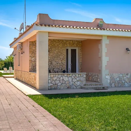 Bouganville Con Piscina By Wonderful Italy *